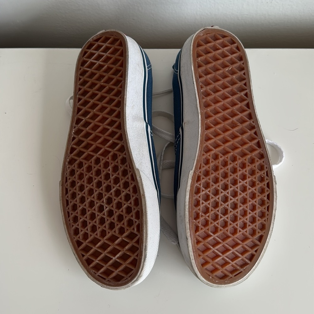 Vans size 6 - Picture 2 of 3